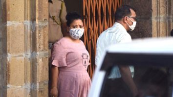 Bharti Singh and Harsh Limbachiyaa leaves for medical test