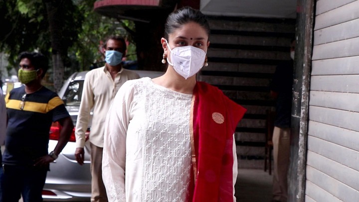 Kareena Kapoor spotted in Bandra