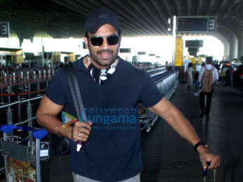 Photos: Gauahar Khan, Sharad Kelkar, Kainaat Arora and others snapped at the airport