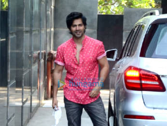 Photos: Varun Dhawan snapped at Pooja Entertainment's office in Juhu