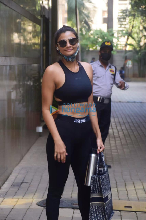 Photos: Daisy Shah spotted on her way to kick boxing training Photos: Daisy Shah spotted on her way to kick boxing training
