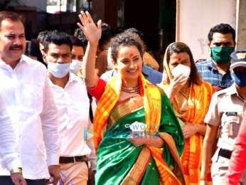 Photos: Kangana Ranaut and her sister snapped visiting Siddhivinayak temple