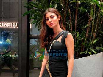 Photos: Mouni Roy, Aamir Ali snapped at Aamna Sharif's Christmas 2020 party