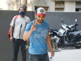 Photos: Patralekha and Kunal Kemmu snapped at dance class in Andheri