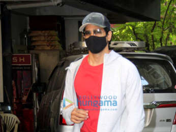 Photos Sidharth Malhotra spotted at dubbing studio in Bandra