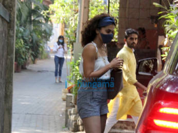 Photos: Taapsee Pannu spotted outside Rakeysh Omprakash Mehra's office in Bandra