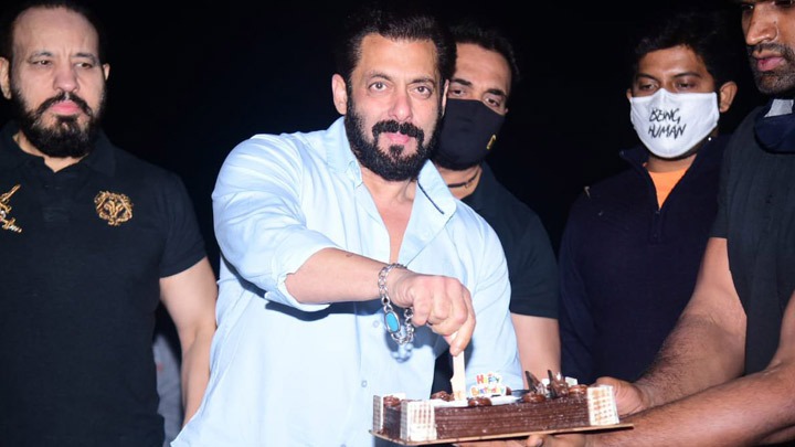 Salman Khan Celebrates his 55th Birthday with many celebs at his Panvel Farmhouse