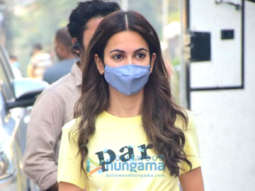 Photos: Kriti Kharbanda snapped on the sets of her film 14 Phere