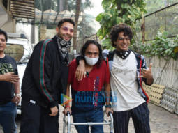 Photos: PhoneBhoot cast Katrina Kaif, Ishaan Khatter and Siddhant Chaturvedi snapped at a dance class in Andheri