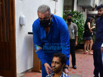 Photos: Sanjay Dutt and Priya Dutt snapped at Izumi in Bandra