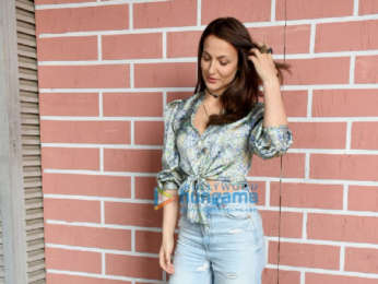Photos: Elli AvrRam, Rahul Jain, Salman Yusuff Khan spotted at Ophelia Lounge in Goregaon