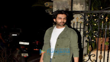 Photos: Kartik Aaryan, Farhan Akhtar and Kunal Kemmu snapped at the Excel office in Santa Cruz