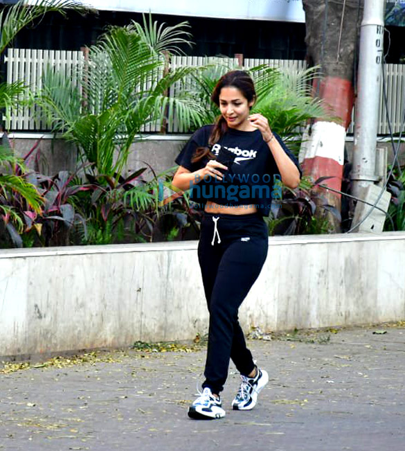 Photos: Malaika Arora steps out for a walk in Pali Hill Photos: Malaika Arora steps out for a walk in Pali Hill