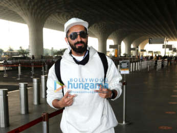 Photos: Sanya Malhotra, Ayushmann Khurrana, Kartik Aaryan and others snapped at the airport