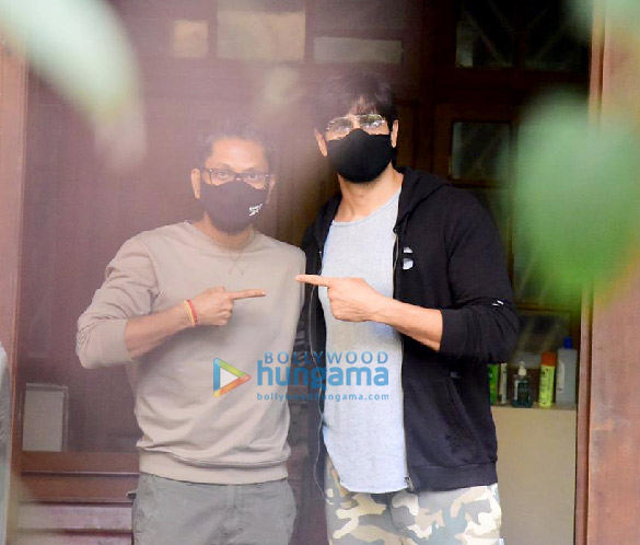 Photos: Sidharth Malhotra and Vishnu Varadhan spotted at a dubbing studio in Bandra Photos: Sidharth Malhotra and Vishnu Varadhan spotted at a dubbing studio in Bandra
