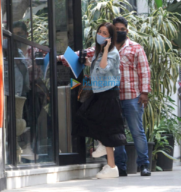Photos: Yami Gautam spotted at Maddock Office in Santacruz Photos: Yami Gautam spotted at Maddock Office in Santacruz