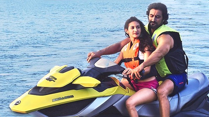 Koi Jaane Na: Title Track Teaser | Kunal Kapoor | Amyra Dastur