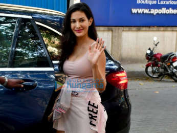 Photos: Amyra Dastur snapped at 108 Dance Studio