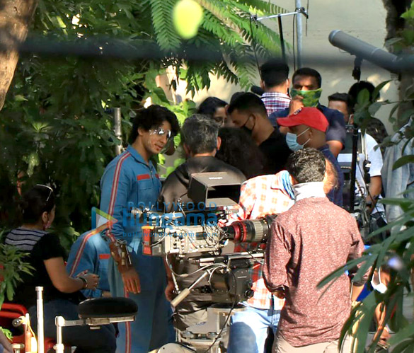 Photos: Ishaan Khatter and Siddhant Chaturvedi snapped on location of a shoot in Bandra Photos: Ishaan Khatter and Siddhant Chaturvedi snapped on location of a shoot in Bandra