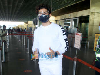 Photos: Ranbir Kapoor, Alia Bhatt, Nikita Dutta and others snapped at the airport