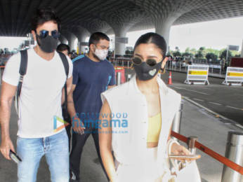 Photos: Ranbir Kapoor and Alia Bhatt snapped at the airport