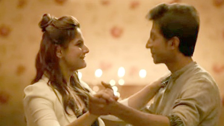 Hum Bhi Akele, Tum Bhi Akele: Hai Nahin | Anshuman Jha, Zareen Khan