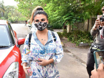 Photos: Rakhi Sawant spotted in Lokhandwala