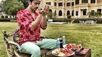 Zaan Khan does his iftari on the sets of Kyun Uthhe Dil Chhode Aaye