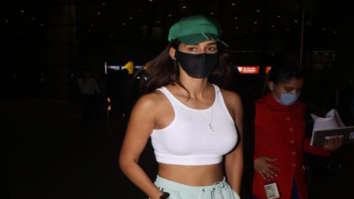 Photos: Disha Patani and Akanksha Puri snapped at the airport