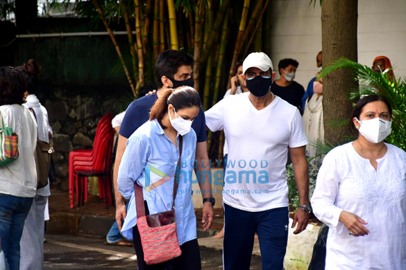 Photos: Huma Qureshi, Apurva Agnihotri, Ashish Chowdhry and others snapped at Mandira Bedi’s husband Raj Kaushal’s funeral in Bandra Photos: Huma Qureshi, Apurva Agnihotri, Ashish Chowdhry and others snapped at Mandira Bedi’s husband Raj Kaushal’s funeral in Bandra