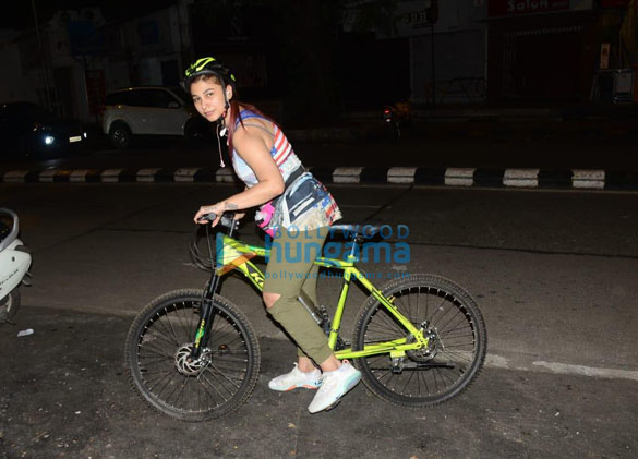 Photos: Jasleen Matharu snapped cycling in Lokhandwala Photos: Jasleen Matharu snapped cycling in Lokhandwala