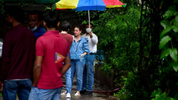 Photos: Kareena Kapoor Khan spotted at Mehboob Studios