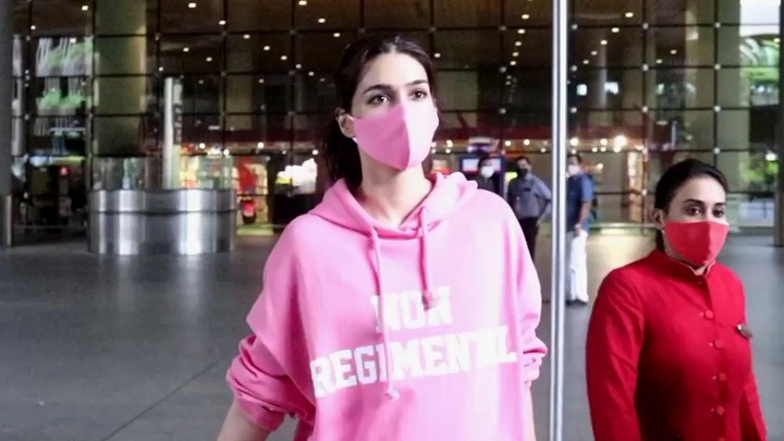 Kriti Sanon spotted at Airport