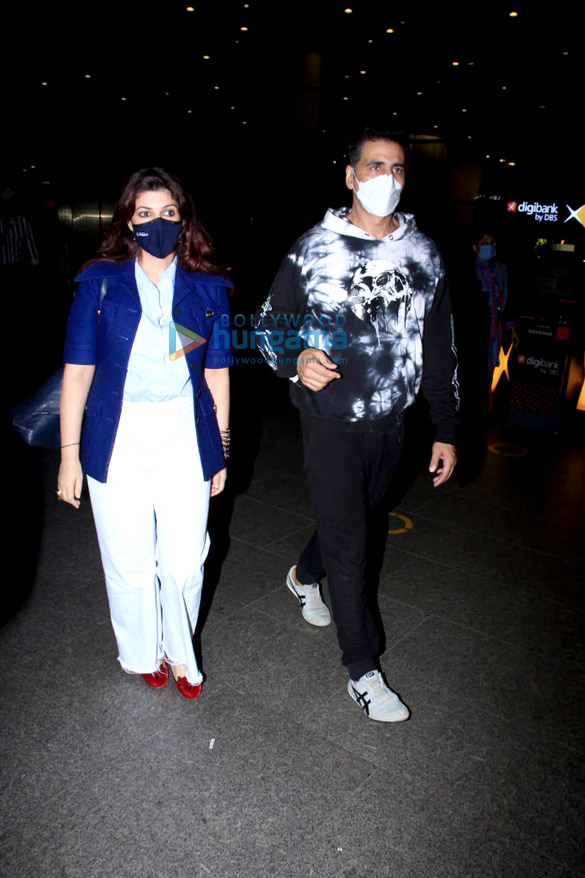 Photos: Akshay Kumar, Twinkle Khanna, Vaani Kapoor and others snapped at the airport