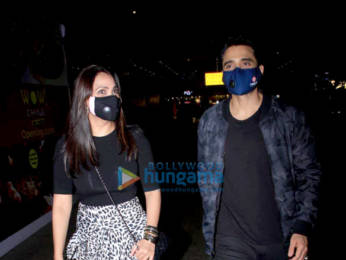 Photos: Akshay Kumar, Twinkle Khanna, Vaani Kapoor and others snapped at the airport