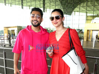 Photos: Pooja Hegde, Gauahar Khan and Zaid Darbar snapped at the airport