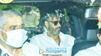 Photos: Ajay Devgn, Sidharth Malhotra, Arjun Kapoor and other celebs snapped at Akshay Kumar’s house in Juhu