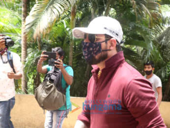Photos: Ashoke Pandit, Asim Riaz and others snapped at Cooper Hospital