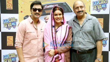Photos: Shreyas Talpade snapped with the team of his film SarCAR Ki Seva Mei