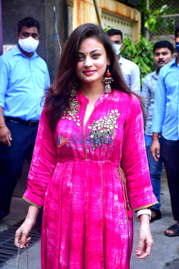 Photos: Sneha Ullal spotted during Ganapati darshan Photos: Sneha Ullal spotted during Ganapati darshan