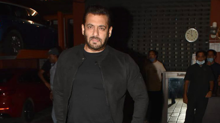 Exclusive: Salman Khan, Mahesh Manjrekar, Saiee, Kabir Khan, Pulkit and Kriti Kharbanda at Antim trailer launch party at Ayush Sharma’s House