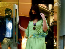 Photos: Ileana D’Cruz spotted at a store in Bandra