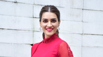 Photos: Rajkummar Rao and Kriti Sanon spotted promoting their film Hum Do Hamare Do on the sets of KBC
