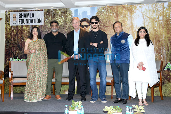 Photos: Tiger Shroff graces the launch of the Urban Forests and Climate Change by Bhamla Foundation Photos: Tiger Shroff graces the launch of the Urban Forests and Climate Change by Bhamla Foundation