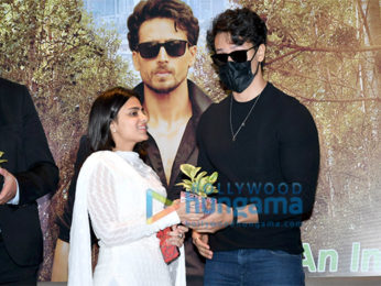 Photos: Tiger Shroff graces the launch of the Urban Forests and Climate Change by Bhamla Foundation