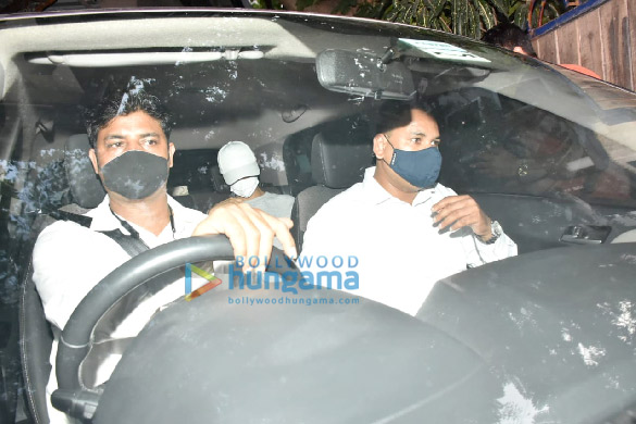 Photos: Deepika Padukone spotted at a dubbing studio in Bandra Photos: Deepika Padukone spotted at a dubbing studio in Bandra