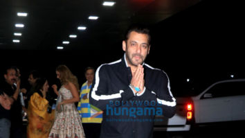 Photos: Salman Khan, Waluscha De Sousa, Aayush Sharma and others snapped at Sohail Khan’s house for Diwali party