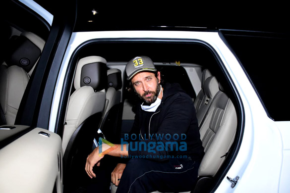 Photos: Hrithik Roshan snapped at Mizu in Khar Photos: Hrithik Roshan snapped at Mizu in Khar