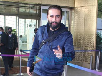 Photos: Raveena Tandon, Kabir Khan, Shekhar Ravjiani and Vishal Dadlani snapped at the airport