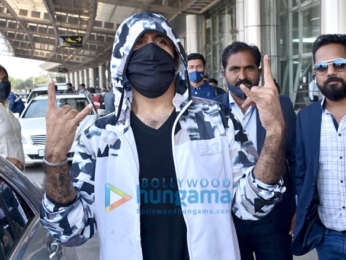 Photos: Raveena Tandon, Kabir Khan, Shekhar Ravjiani and Vishal Dadlani snapped at the airport
